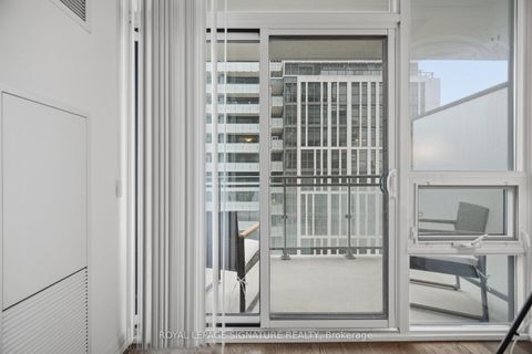 Photo 17 at 1801 - 460 Adelaide Street E, Moss Park, Toronto