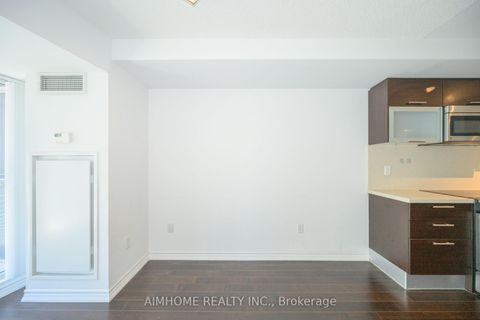 Photo 15 at 1405 - 386 Yonge Street, Bay Street Corridor, Toronto