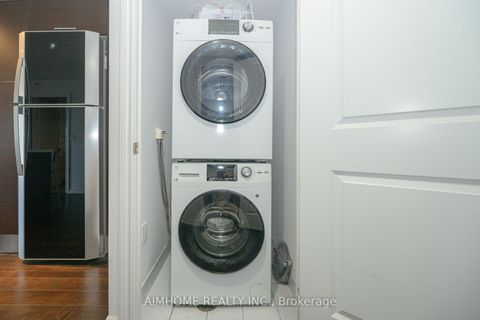Photo 19 at 1405 - 386 Yonge Street, Bay Street Corridor, Toronto