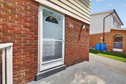 Photo 3 at 26 Lighthall Crescent, Malvern, Toronto
