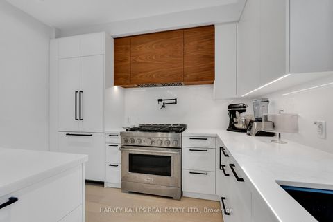 Photo 18 at 32 Almont Road, Clanton Park, Toronto