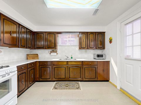 Photo 31 at 35 May Avenue, North Richvale, Richmond Hill