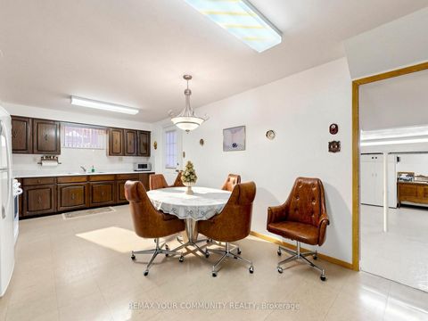 Photo 32 at 35 May Avenue, North Richvale, Richmond Hill