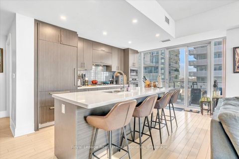 Photo 3 at 323 - 29 Queens Quay E, Waterfront Communities C8, Toronto