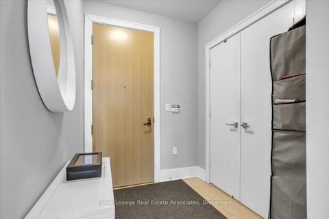 Photo 15 at 323 - 29 Queens Quay E, Waterfront Communities C8, Toronto