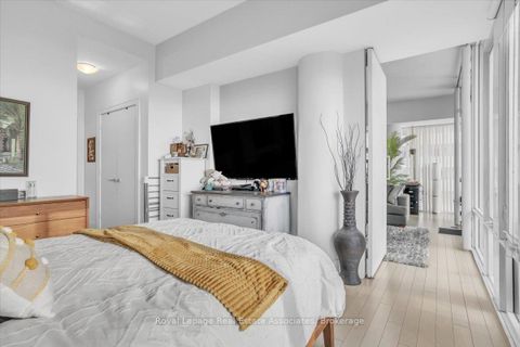 Photo 19 at 323 - 29 Queens Quay E, Waterfront Communities C8, Toronto