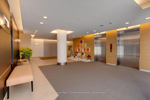 Photo 27 at 323 - 29 Queens Quay E, Waterfront Communities C8, Toronto