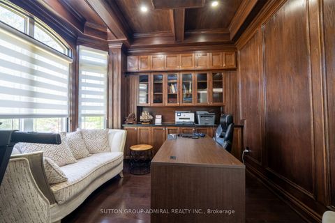 Photo 5 at 9 Calderon Crescent, Newtonbrook West, Toronto