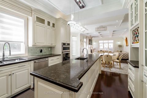 Photo 9 at 9 Calderon Crescent, Newtonbrook West, Toronto