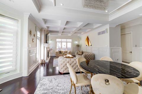 Photo 11 at 9 Calderon Crescent, Newtonbrook West, Toronto