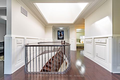 Photo 17 at 9 Calderon Crescent, Newtonbrook West, Toronto