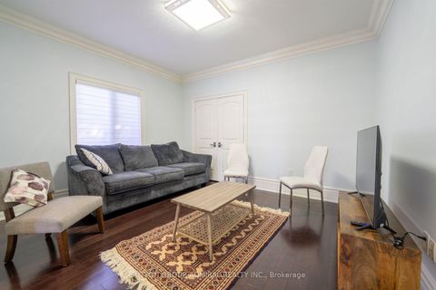 Photo 22 at 9 Calderon Crescent, Newtonbrook West, Toronto