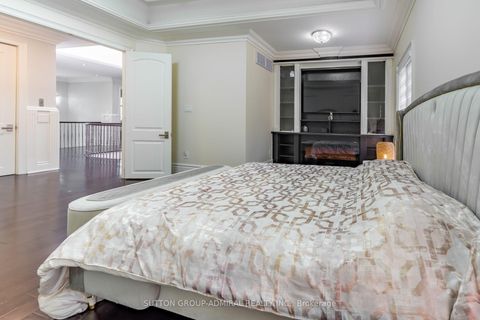Photo 23 at 9 Calderon Crescent, Newtonbrook West, Toronto