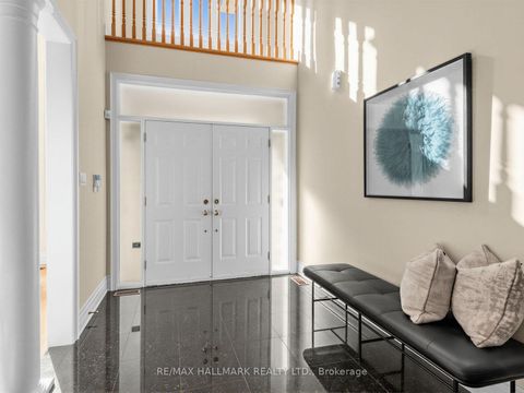 Photo 2 at 8 Ridgley Court, Bayview Hill, Richmond Hill
