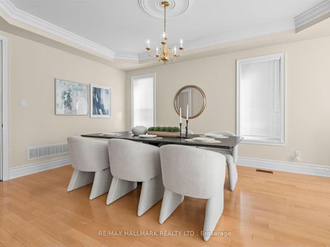 Photo 7 at 8 Ridgley Court, Bayview Hill, Richmond Hill