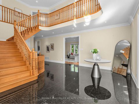 Photo 15 at 8 Ridgley Court, Bayview Hill, Richmond Hill