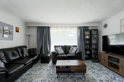 Photo 5 at 28 Fermoy Road, Cliffcrest, Toronto