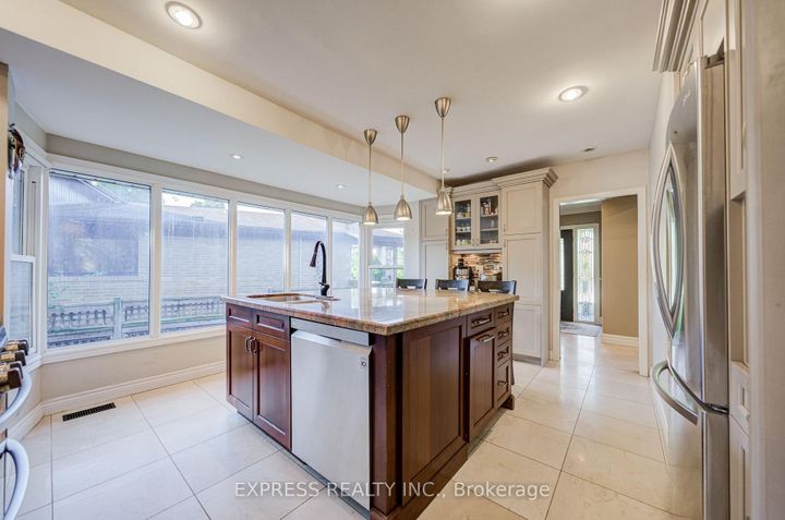 Photo 7 at 42 Gatehead Road, Bayview Village, Toronto