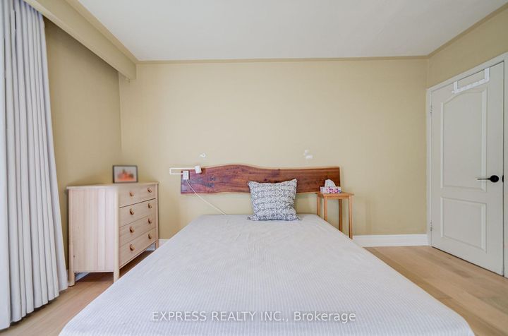 Photo 28 at 42 Gatehead Road, Bayview Village, Toronto