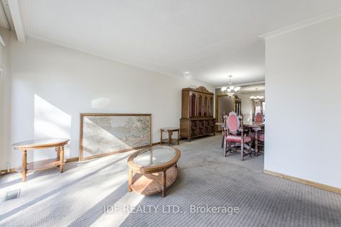 Photo 7 at 48 Debby Court, Pelmo Park W4, Toronto