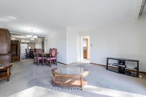Photo 8 at 48 Debby Court, Pelmo Park W4, Toronto