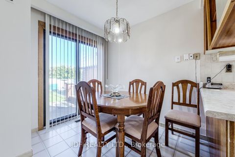 Photo 13 at 48 Debby Court, Pelmo Park W4, Toronto