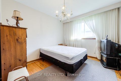 Photo 20 at 48 Debby Court, Pelmo Park W4, Toronto
