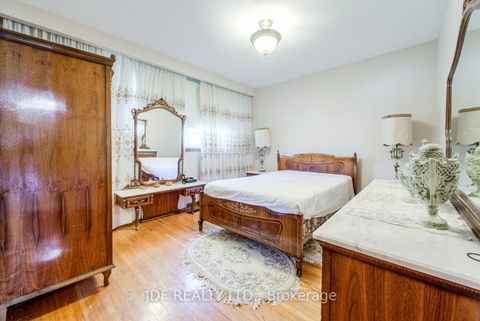 Photo 21 at 48 Debby Court, Pelmo Park W4, Toronto