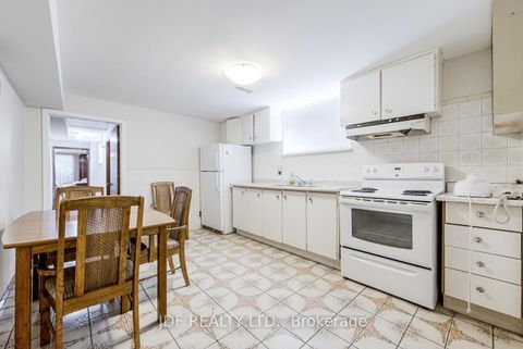 Photo 24 at 48 Debby Court, Pelmo Park W4, Toronto