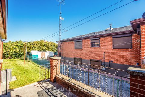 Photo 33 at 48 Debby Court, Pelmo Park W4, Toronto