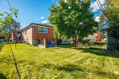 Photo 37 at 48 Debby Court, Pelmo Park W4, Toronto
