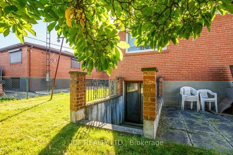 Photo 38 at 48 Debby Court, Pelmo Park W4, Toronto