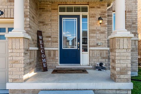 Photo 2 at 780 Green Street, Lefroy, Innisfil