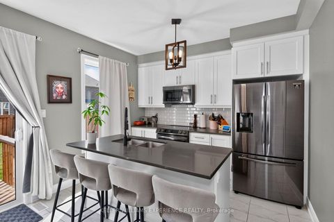 Photo 6 at 780 Green Street, Lefroy, Innisfil