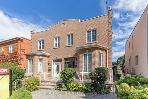 Photo 1 at 147 Dovercourt Road, Bellwoods, Toronto