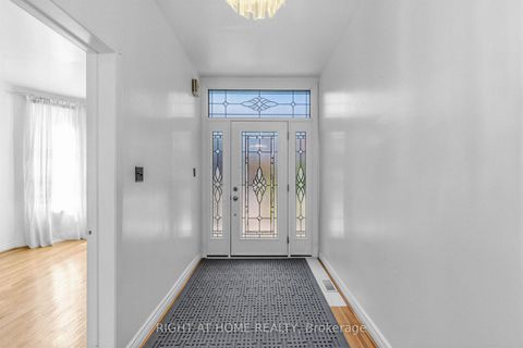 Photo 3 at 147 Dovercourt Road, Bellwoods, Toronto