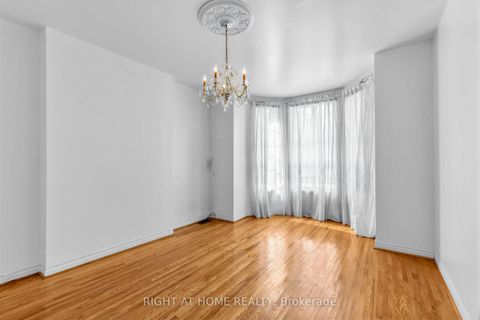 Photo 5 at 147 Dovercourt Road, Bellwoods, Toronto