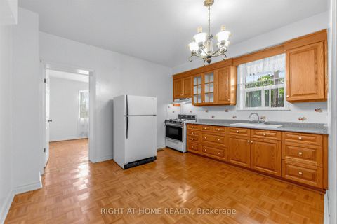 Photo 12 at 147 Dovercourt Road, Bellwoods, Toronto
