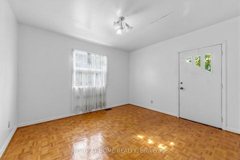 Photo 15 at 147 Dovercourt Road, Bellwoods, Toronto