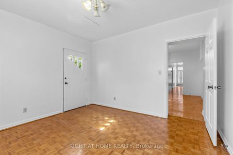 Photo 16 at 147 Dovercourt Road, Bellwoods, Toronto