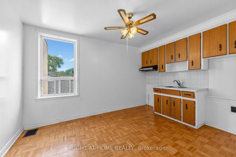 Photo 22 at 147 Dovercourt Road, Bellwoods, Toronto