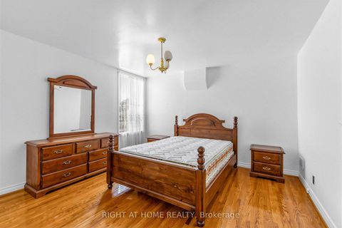 Photo 24 at 147 Dovercourt Road, Bellwoods, Toronto