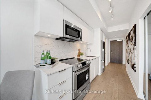 Photo 9 at 1815 - 25 Richmond Street E, Yonge Corridor, Toronto