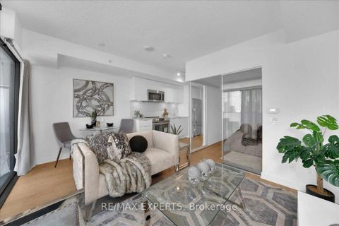 Photo 13 at 1815 - 25 Richmond Street E, Yonge Corridor, Toronto