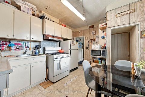 Photo 11 at 426 Woodfield Road, Coxwell, Toronto
