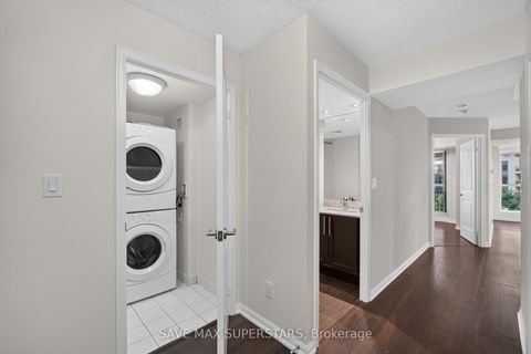 Photo 3 at 714 - 35 Bastion Street, Niagara, Toronto