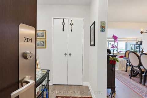 Photo 2 at 701 - 31 Four Winds Drive, York University Heights, Toronto