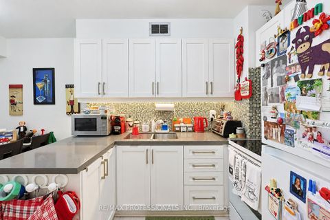 Photo 11 at 701 - 31 Four Winds Drive, York University Heights, Toronto