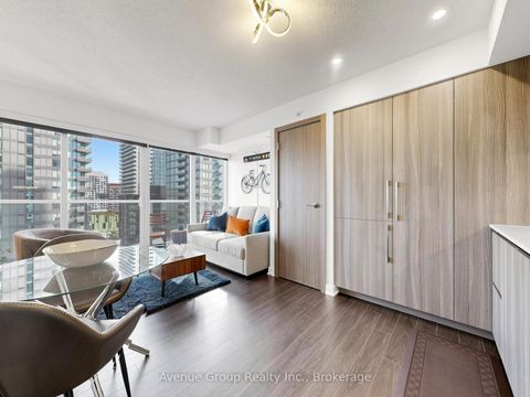 Photo 13 at 1105 - 19 Bathurst Street, Waterfront Communities C1, Toronto