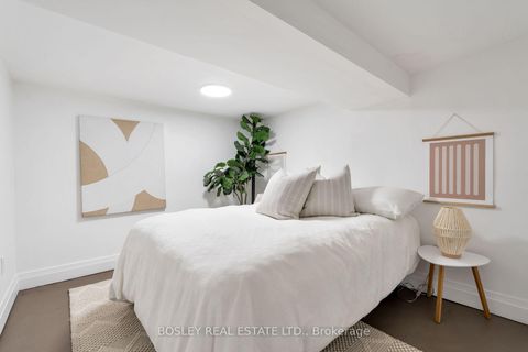 Photo 15 at 29 Blakley Avenue, Smythe, Toronto